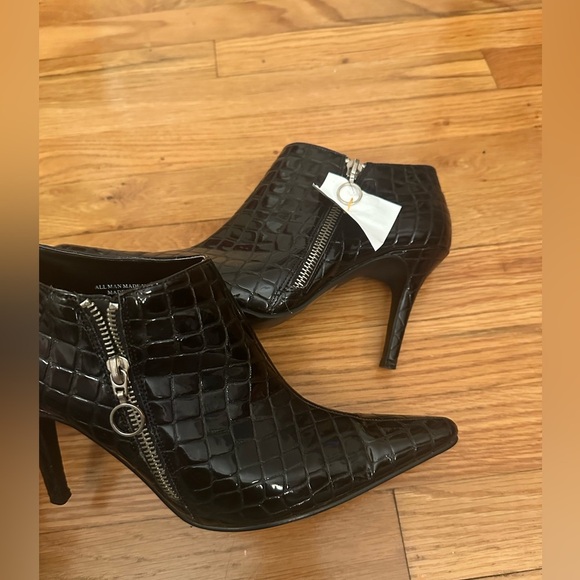 Unlisted Black Crocodile Pattern Ankle Boots Size 9 - Picture 8 of 12